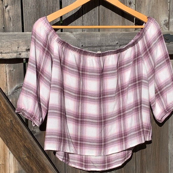 Garage Cropped Plaid Off the shoulder top - Picture 2 of 3